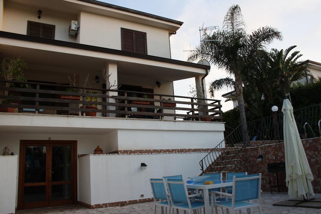 Villa Dal Barone Vincenti Isola delle Femmine Habitación foto